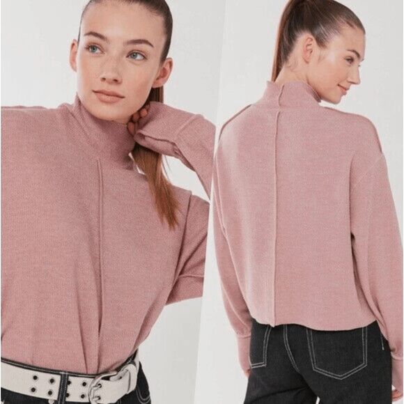 Urban Outfitters Charlie Sweater Rose Pink Slouchy Turtleneck Rib Knit Sz Medium - Picture 1 of 9